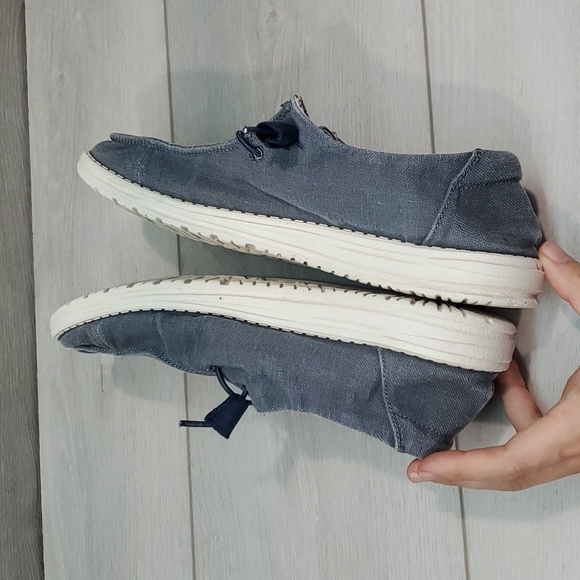 Hey Dude Womens Wendy Chambray Navy White Loafer Slip on shoes sz 9 - Picture 9 of 11